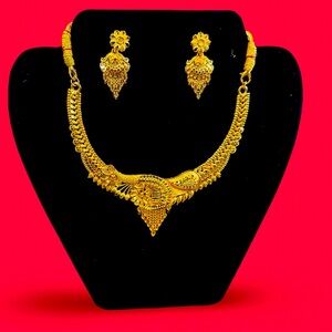 Beautiful Necklace Set